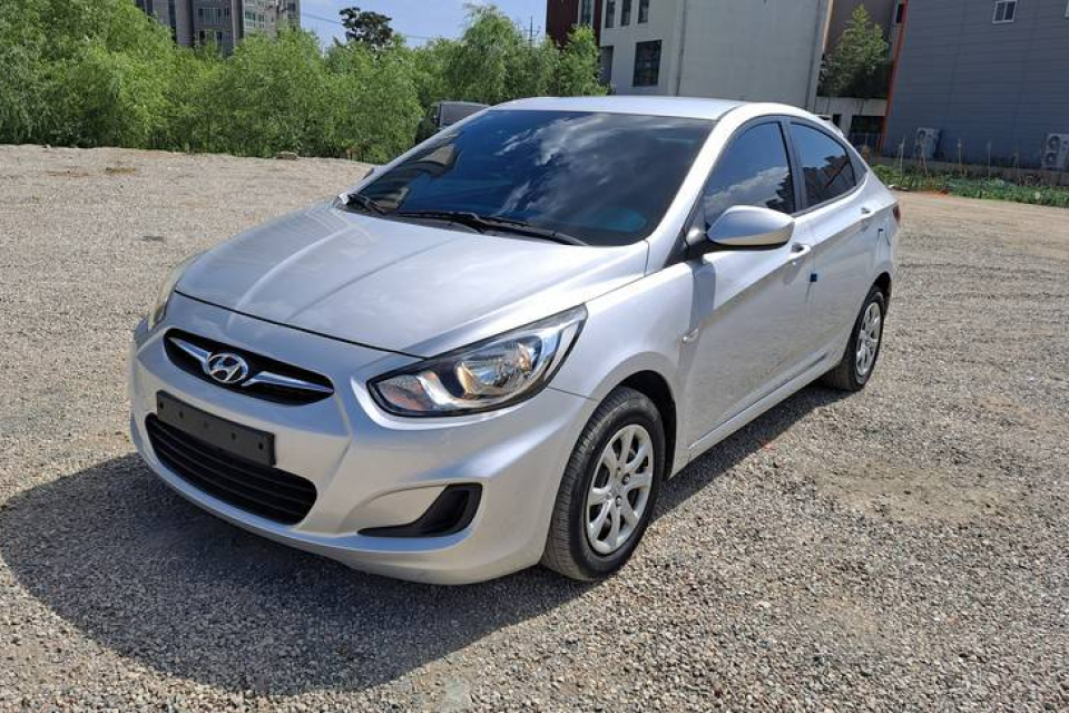 Hyundai Accent