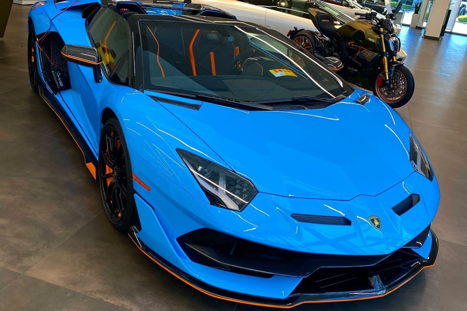 Lamborghini Aventador