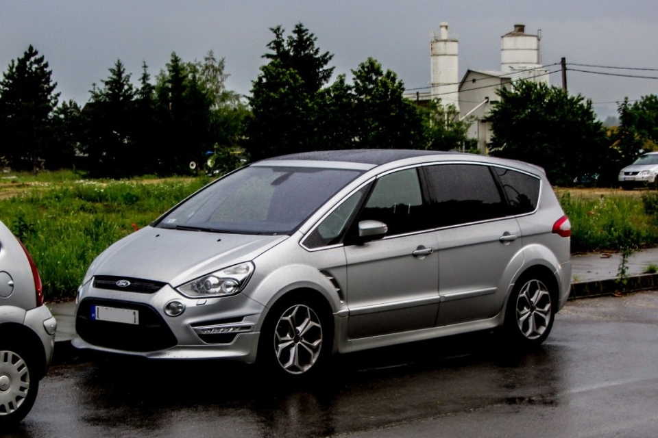 Ford S-MAX