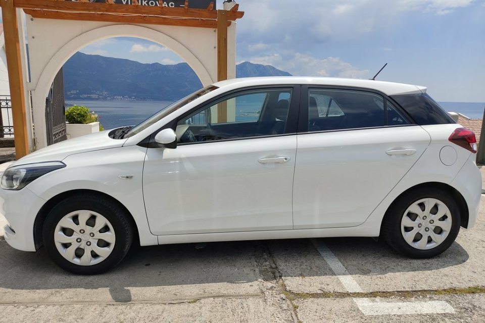 Hyundai i20