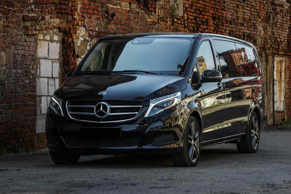 Mercedes-Benz V-class