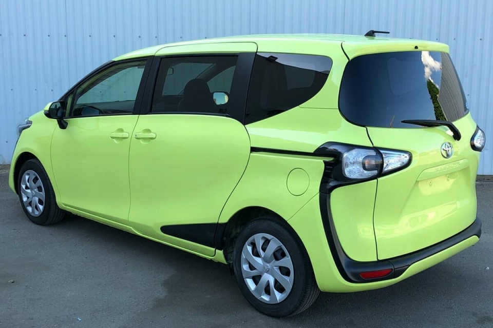 Toyota Sienta