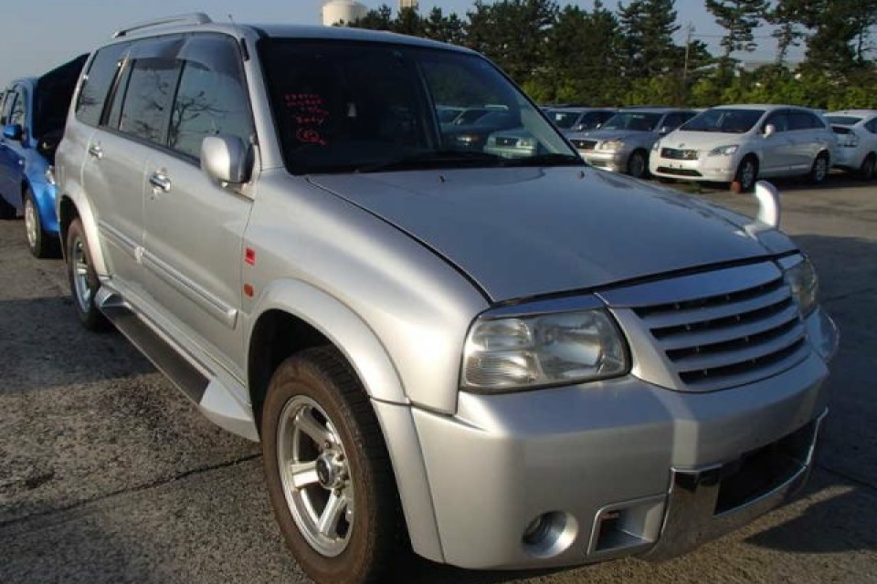 Suzuki Escudo