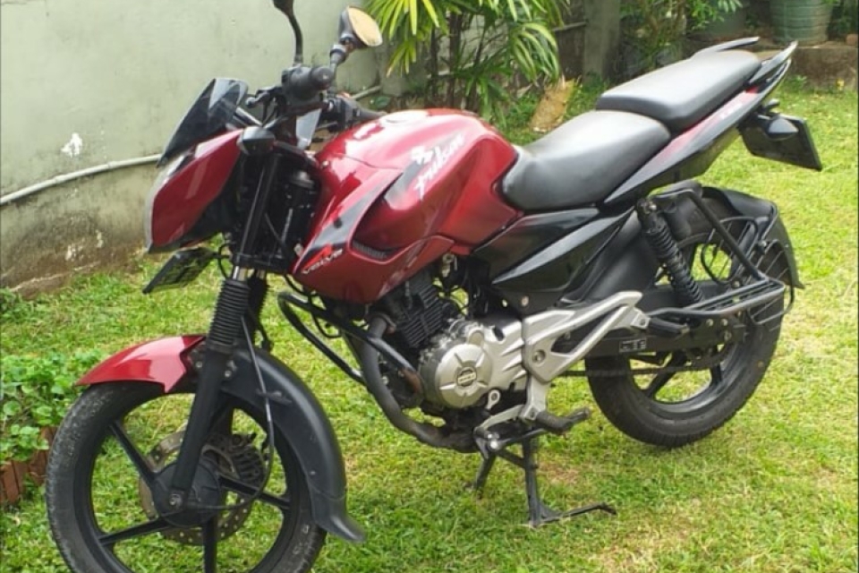 BAJAJ Pulsar 150