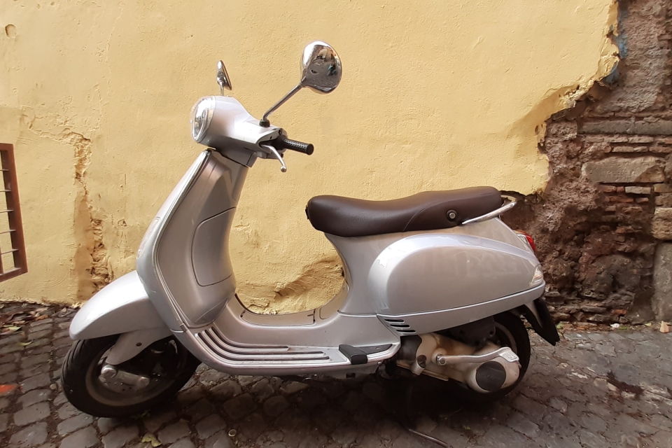 Vespa LX 125