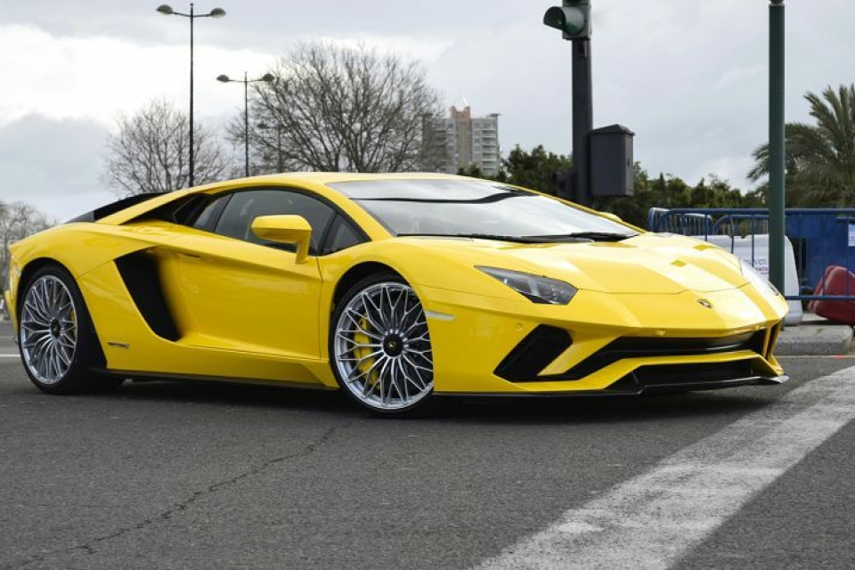 Lamborghini Aventador S