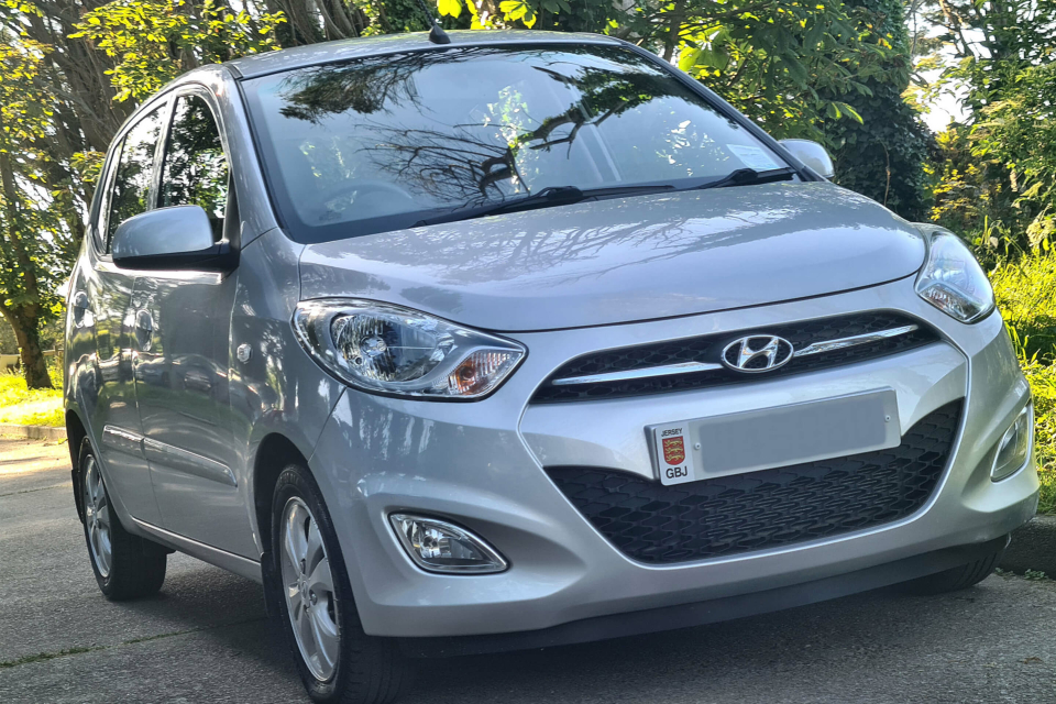 Hyundai i10