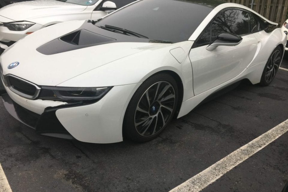 BMW i8