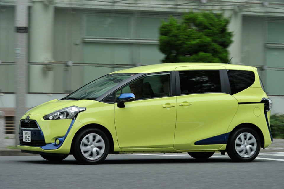 Toyota Sienta