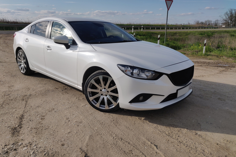 Mazda 6