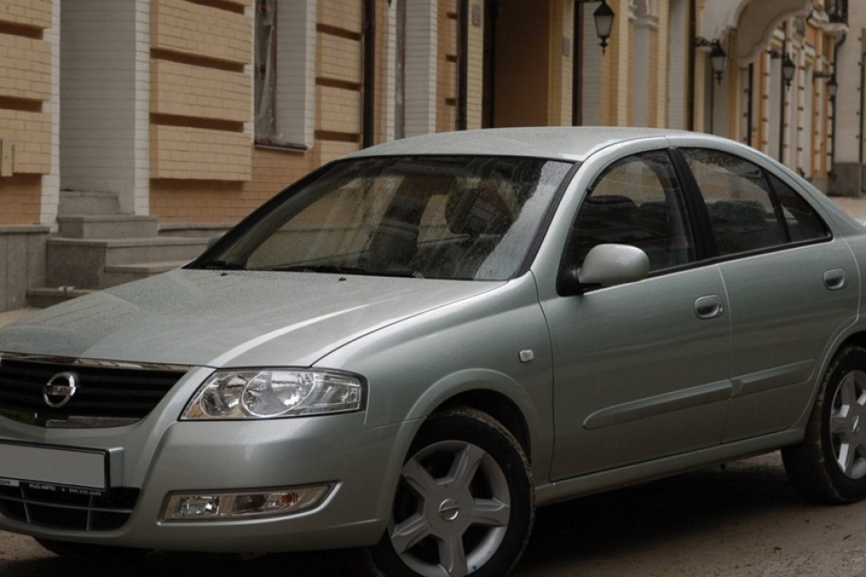 Nissan Almera