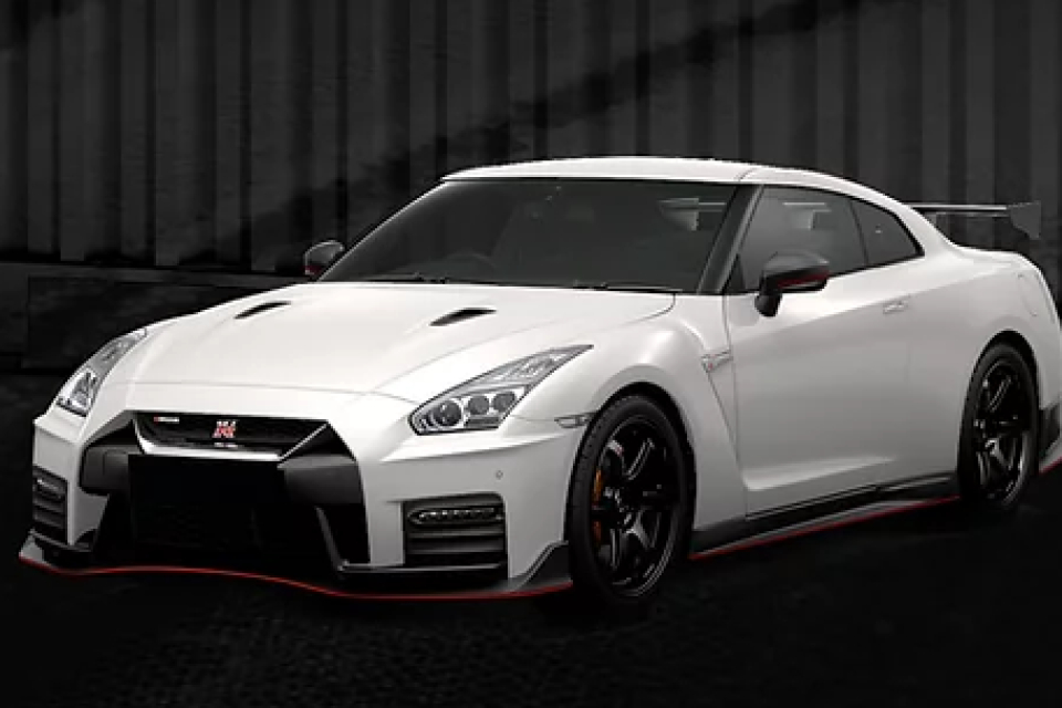 Nissan GT-R