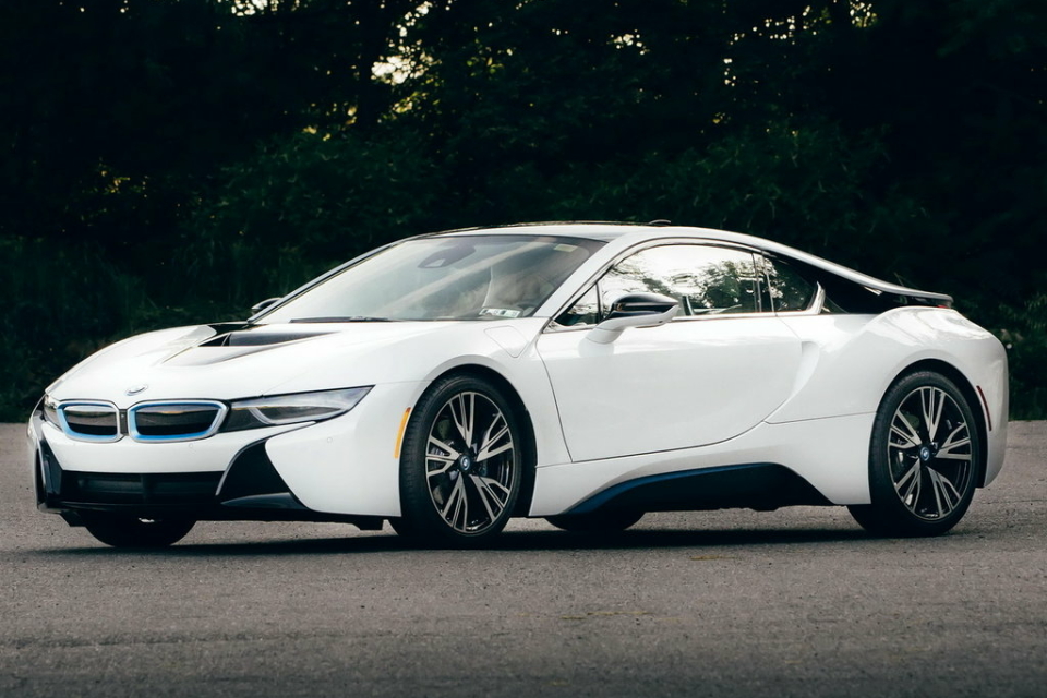 BMW i8