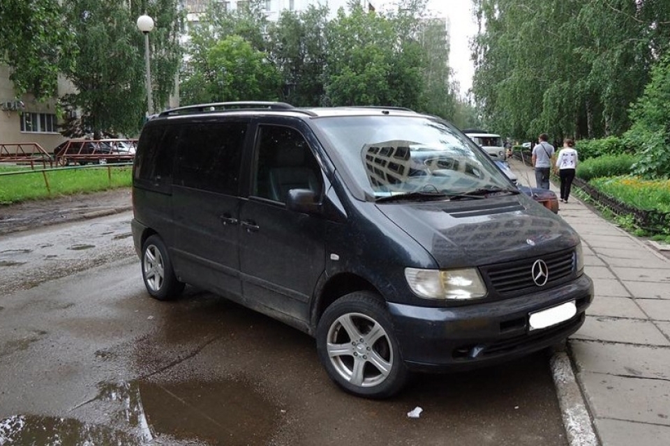 Mercedes-Benz V-class