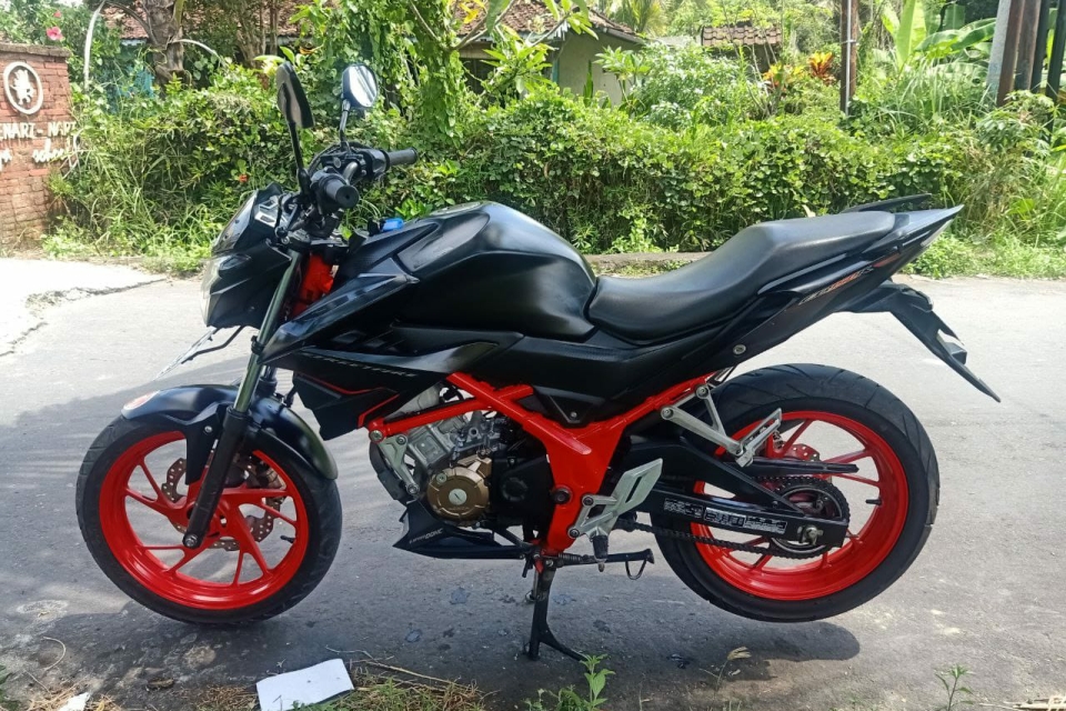 Honda CB150R