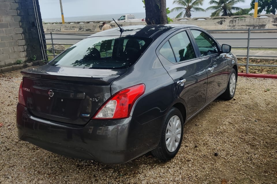 Nissan Versa