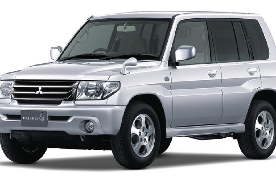 Mitsubishi Pajero iO