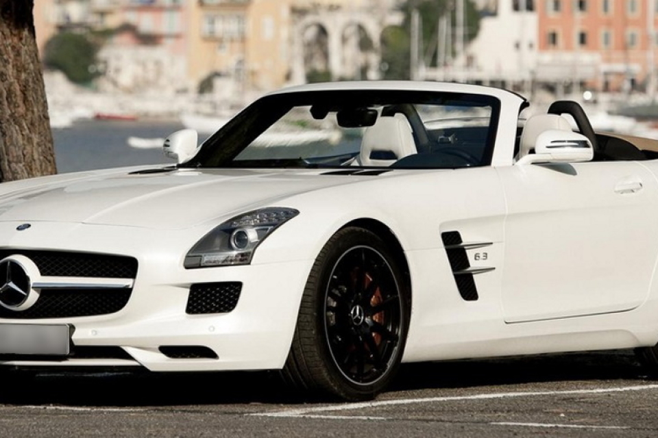 Mercedes-Benz SLS AMG