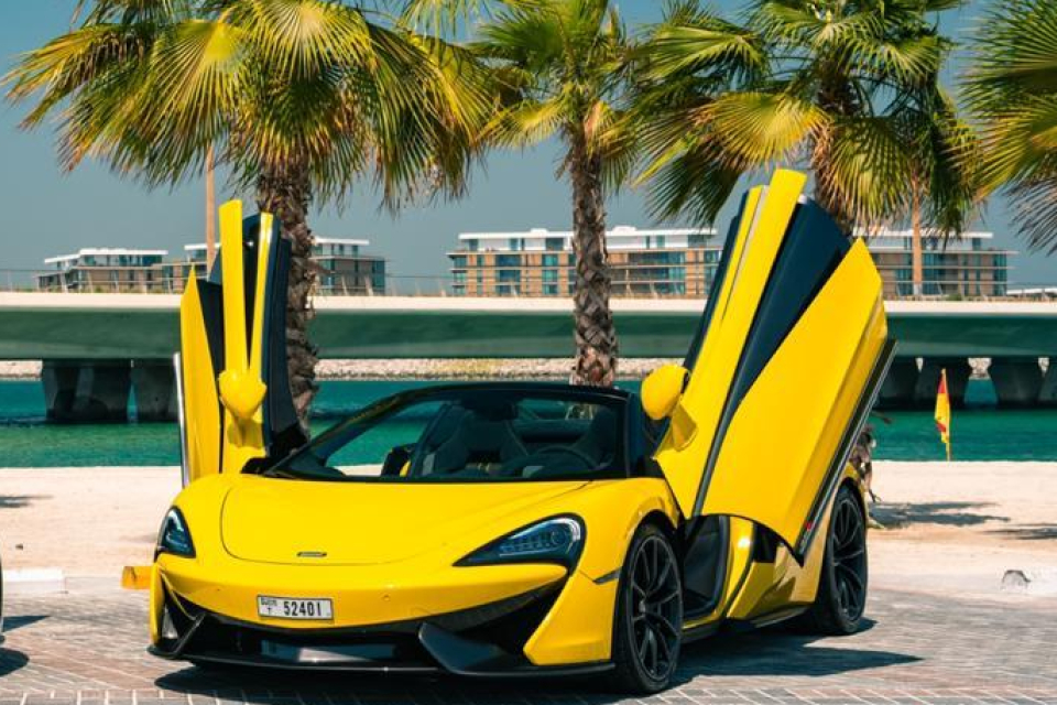 McLaren 570GT