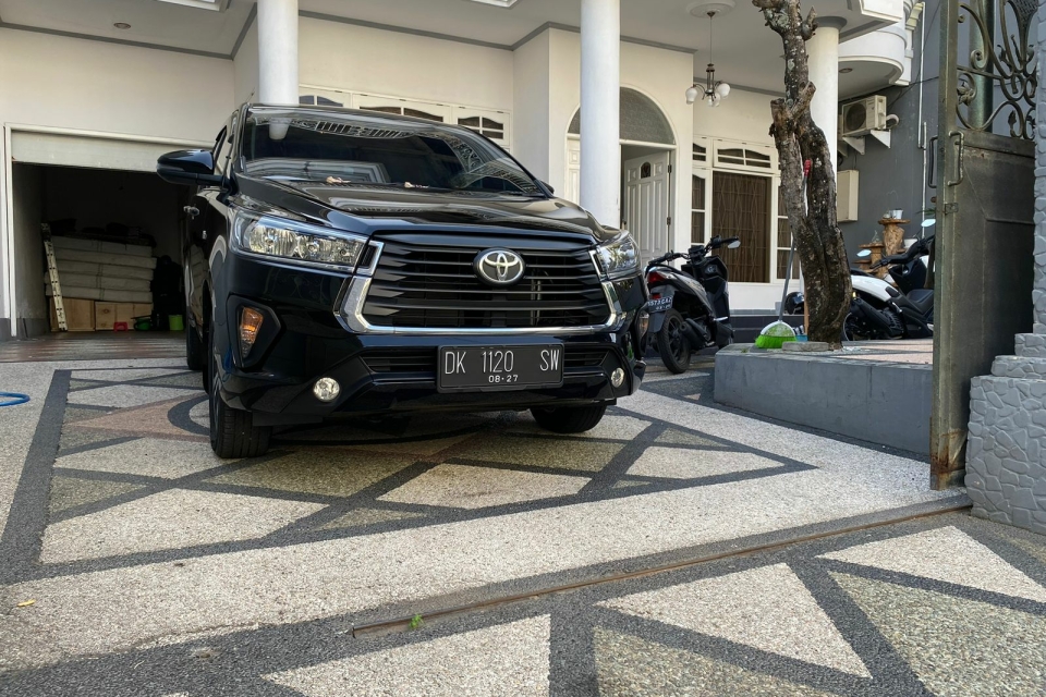 Toyota Innova Reborn