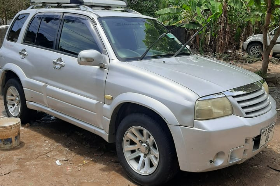 Suzuki Escudo