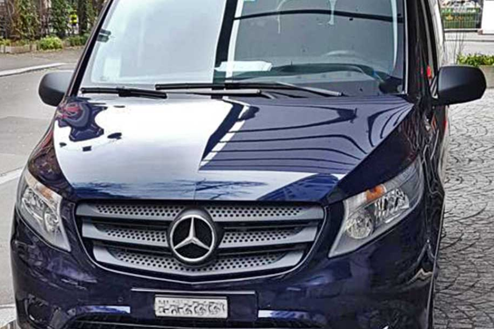 Mercedes-Benz V-class