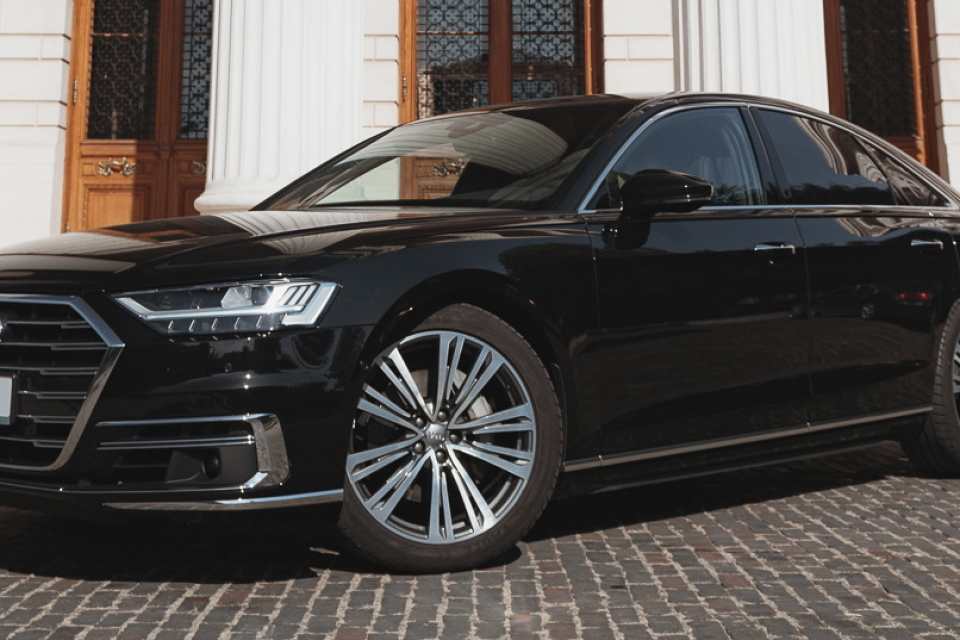 Audi A8