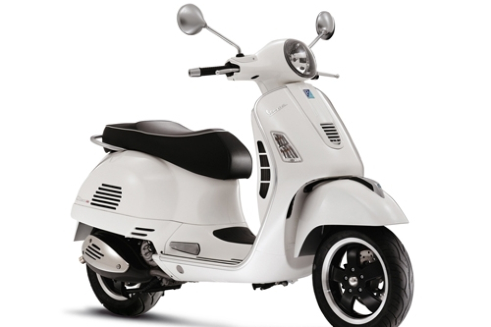 Vespa GTS 125 Blanca