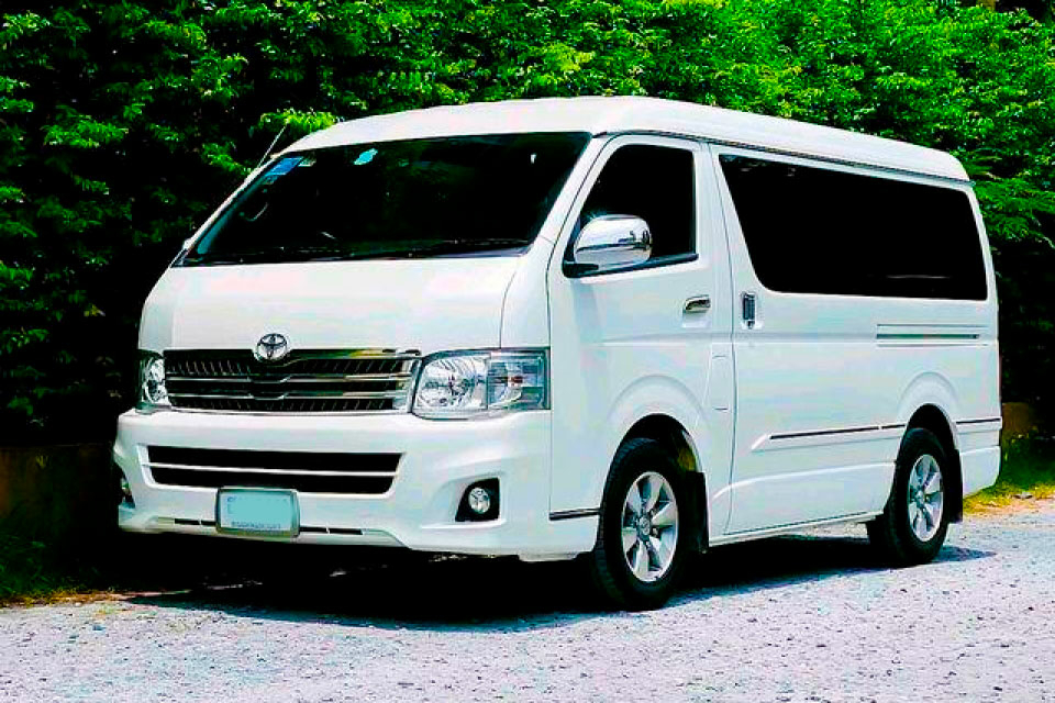 Toyota HiAce Commuter or similar