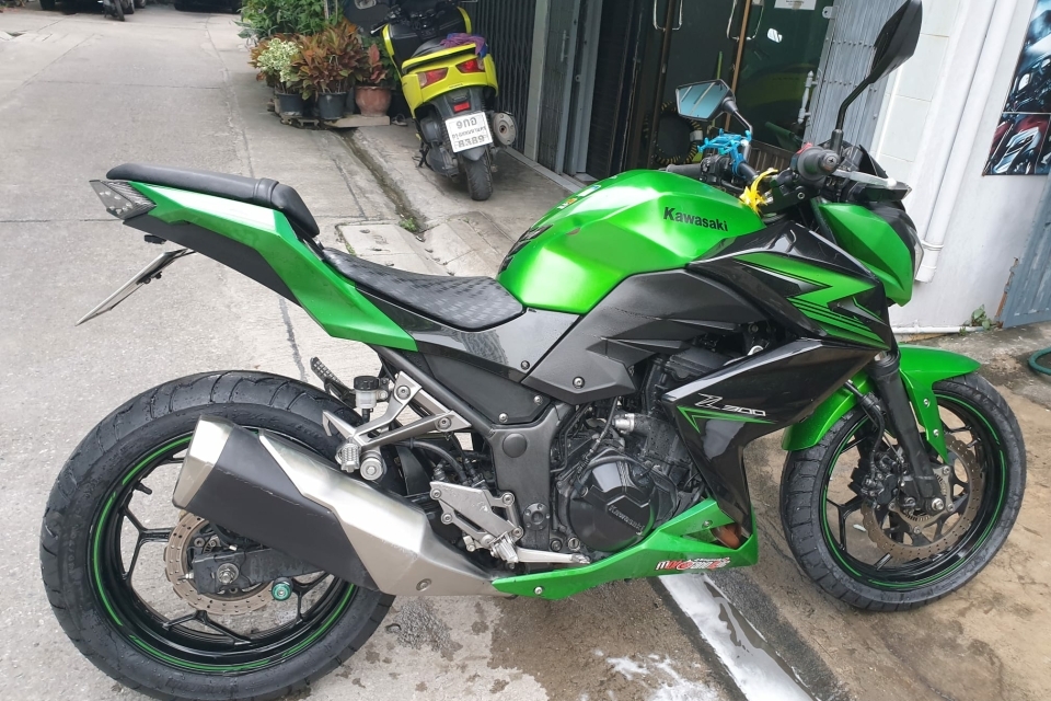 Kawasaki Z 400 or similar