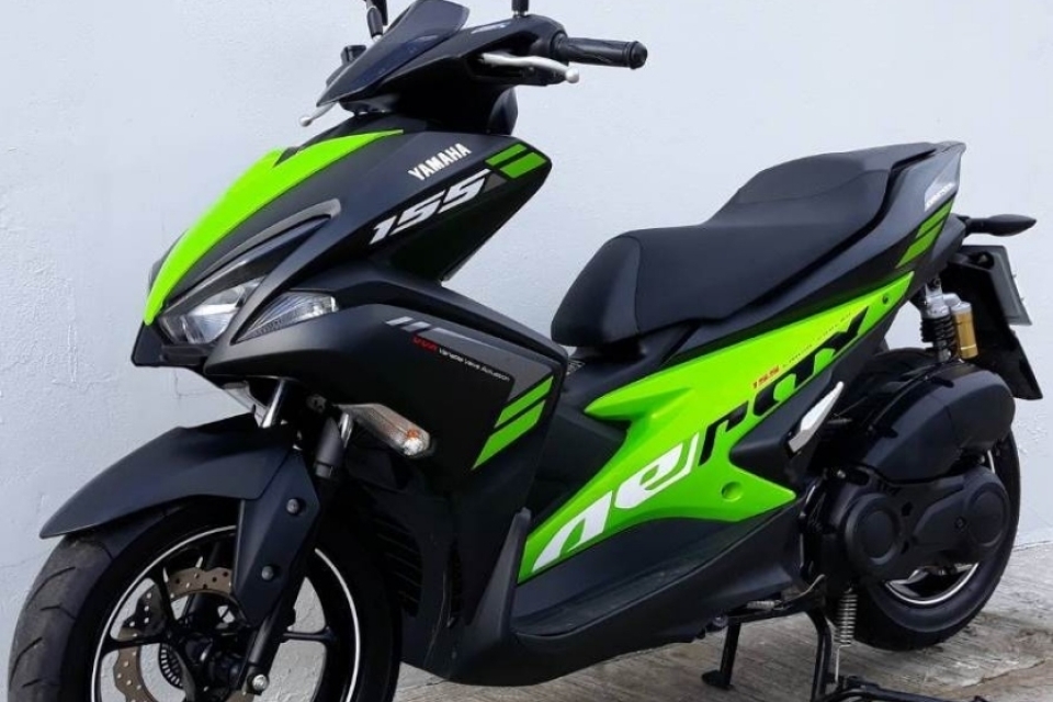 Yamaha Aerox R 155 or similar