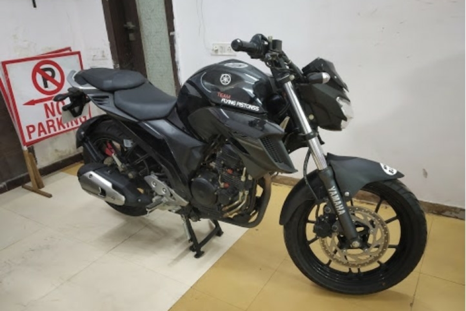 Yamaha FZ6