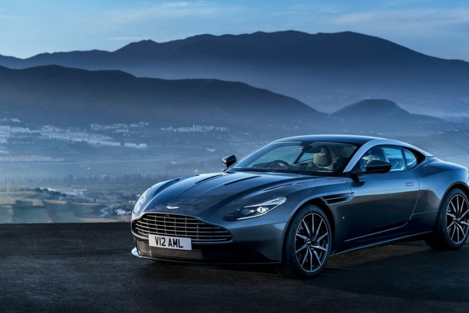 Aston Martin DB11