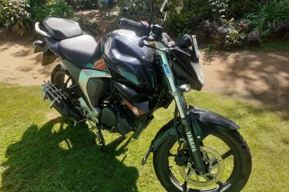 Yamaha FZ1