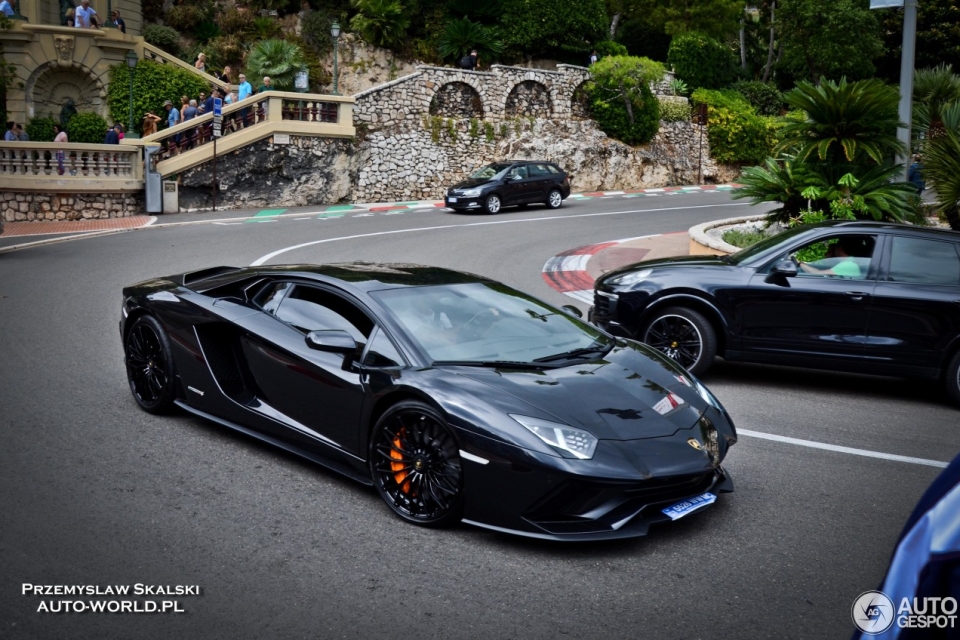 Lamborghini Aventador