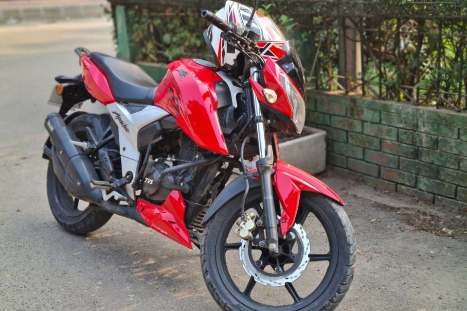 TVS Apache RTR 200 4V