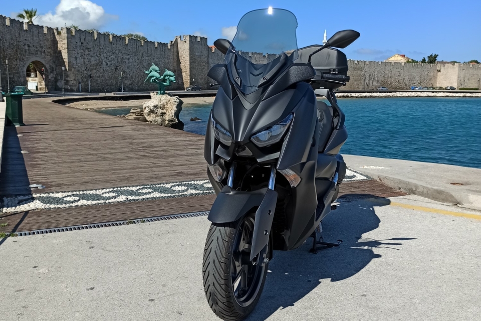 Yamaha X-MAX 300