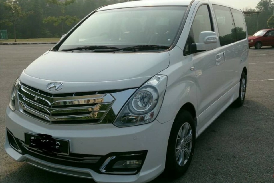 Hyundai Starex