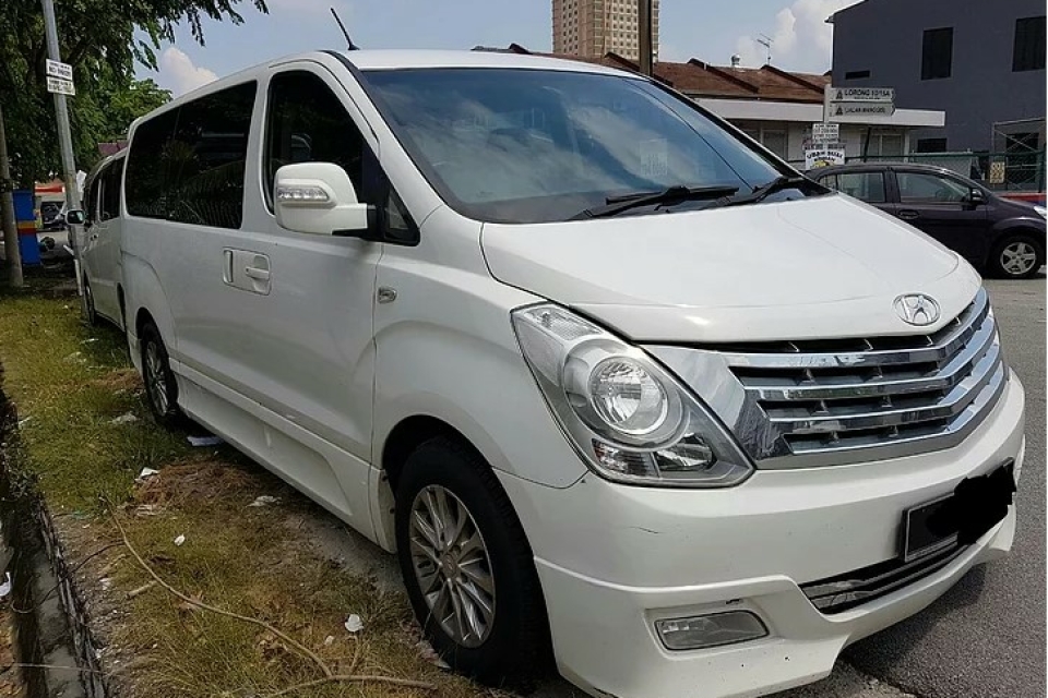 Hyundai Starex