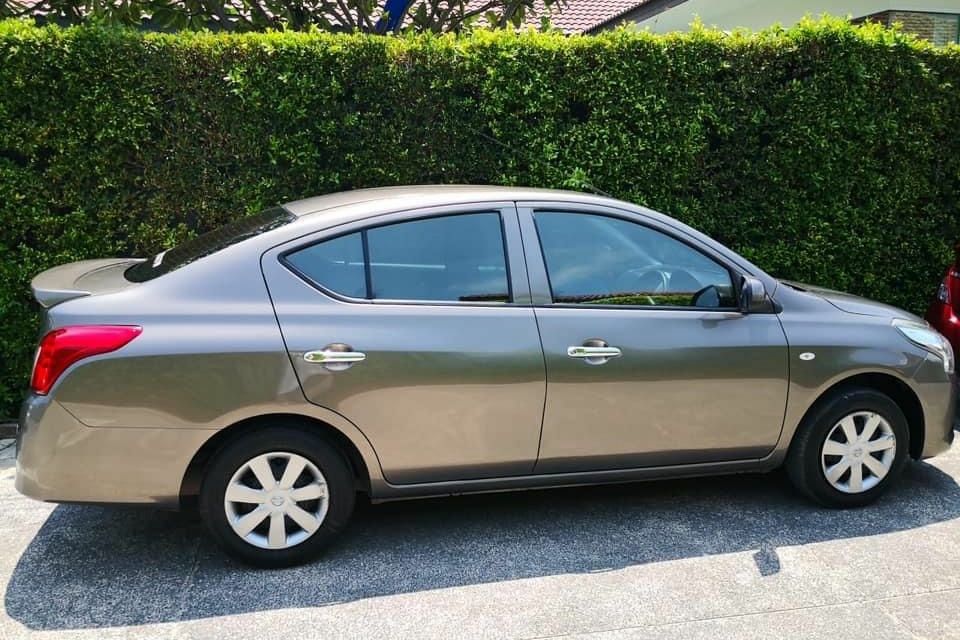 Nissan Almera